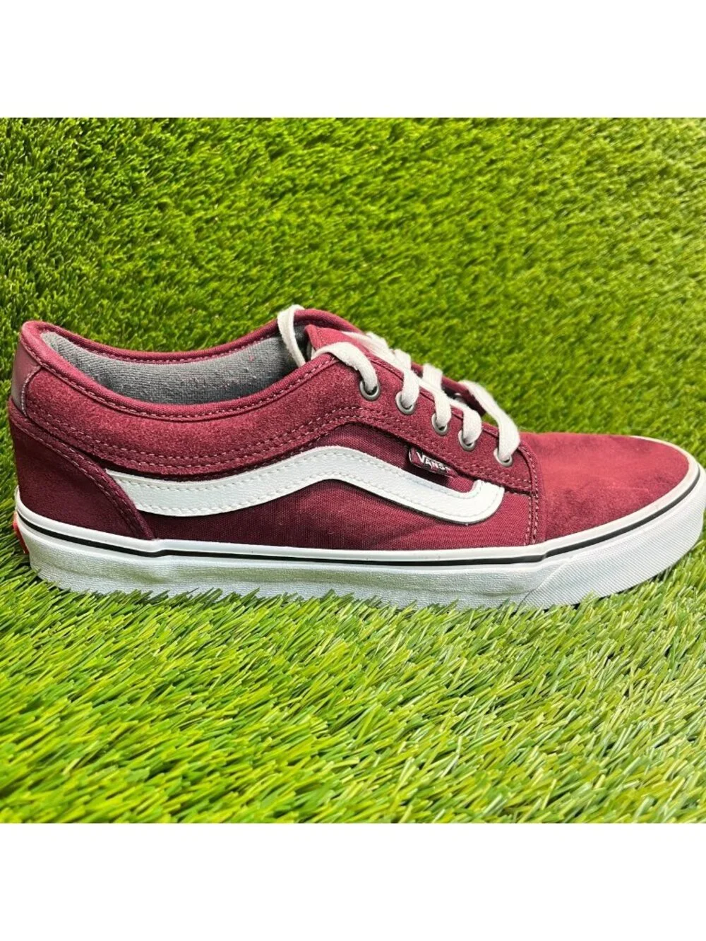 Vans Chukka Low Mens Size 12 Burgundy White Athletic Skateboard Shoes Sneakers